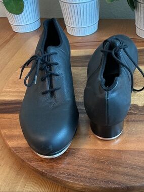 Bloch mega tap shoes, adult size black leather lace up dance 10 NWOT